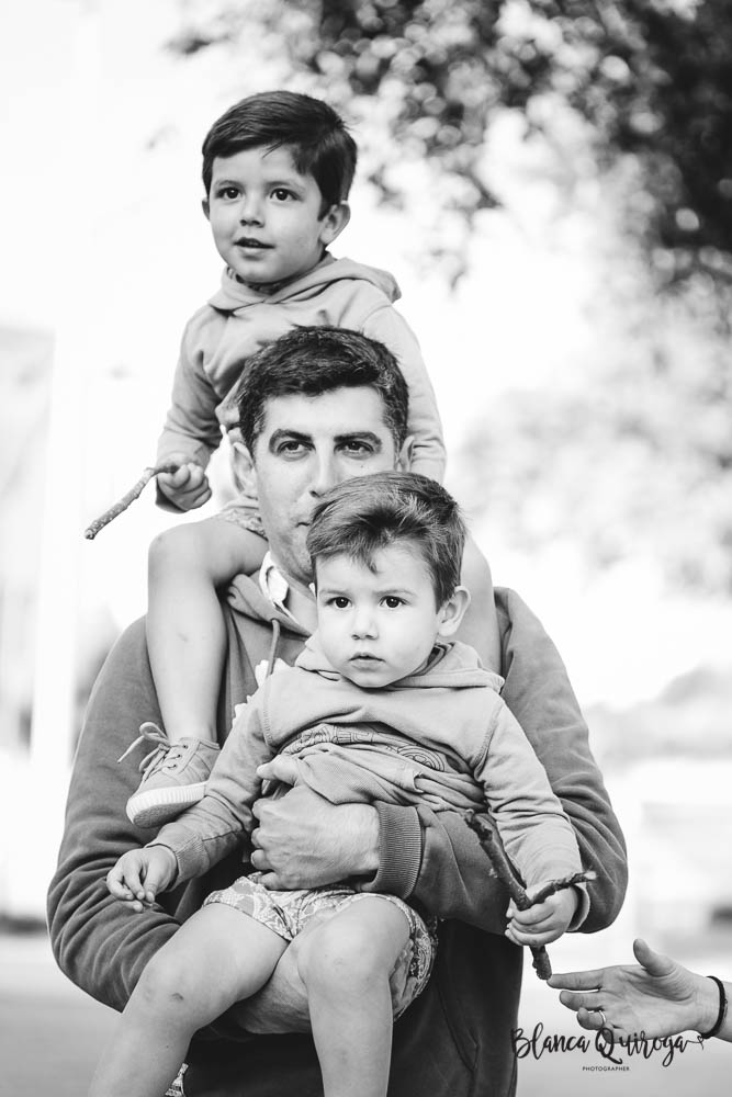 Blanca Quiroga- Fotografo infantil, niños, familias en la playa. Sevilla