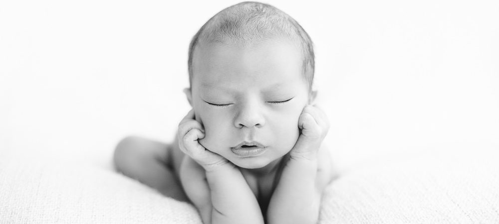 Fotografía de recién nacido en Sevilla. Newborn Ian 10 días.