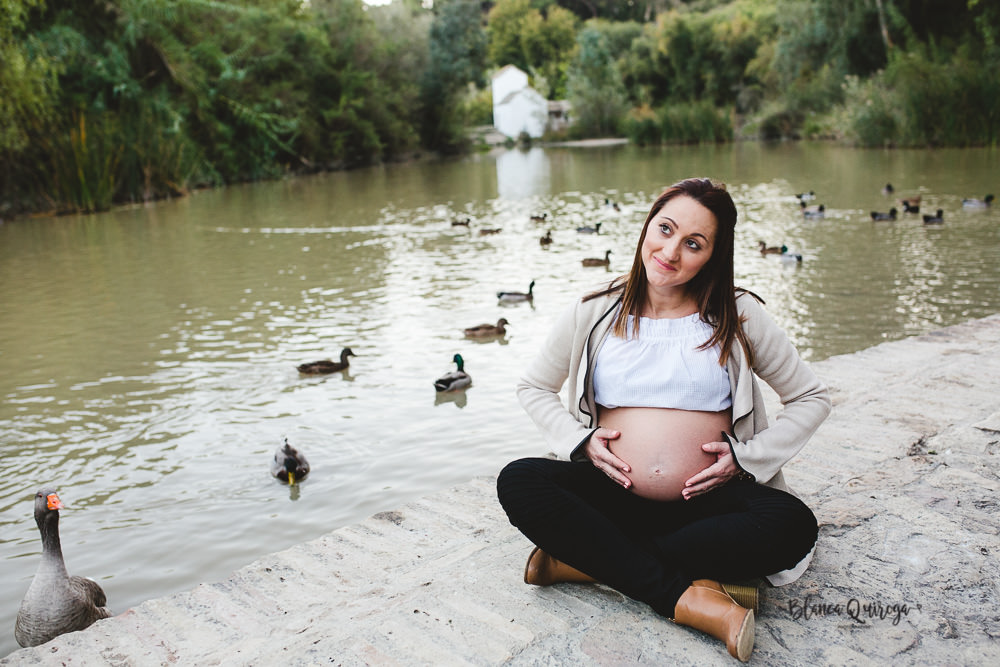 Blanca Quiroga. Fotografo embarazo, premama, familias en Sevilla