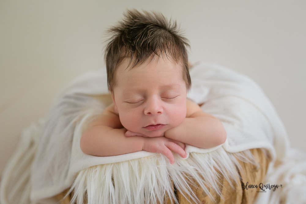 Blanca Quiroga fotografo de recien nacido, newborn, bebe en Sevilla