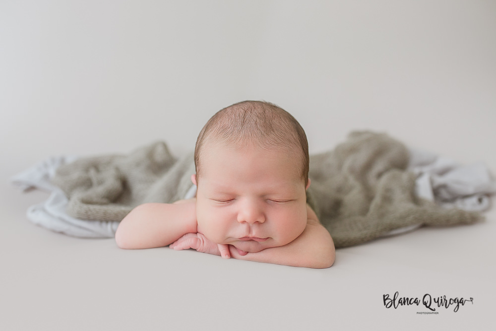 Blanca Quiroga. Estudio fotografia Newborn, recién nacido, bebe en Sevilla