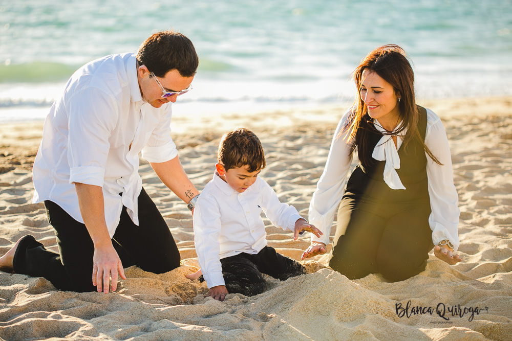 Blanca Quiroga. Fotografia de familia en la playa de Rota