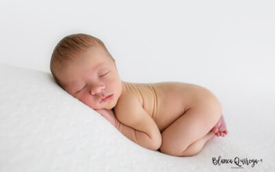 Fotografía Newborn en Sevilla. Bebé con 10 días.