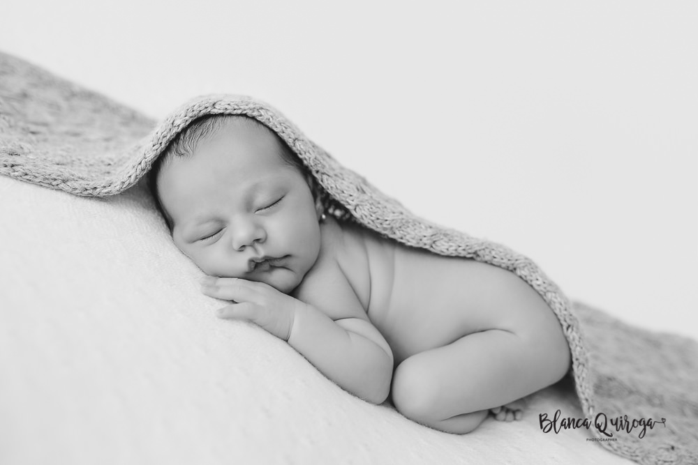 Blanca Quiroga. Fotografia Newborn, bebe, recién nacido estudio en Sevilla