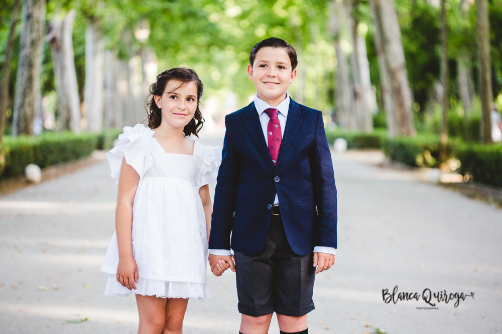 Blanca Quiroga. Fotografia comunion plaza de España y parque Maria Luisa en Sevilla