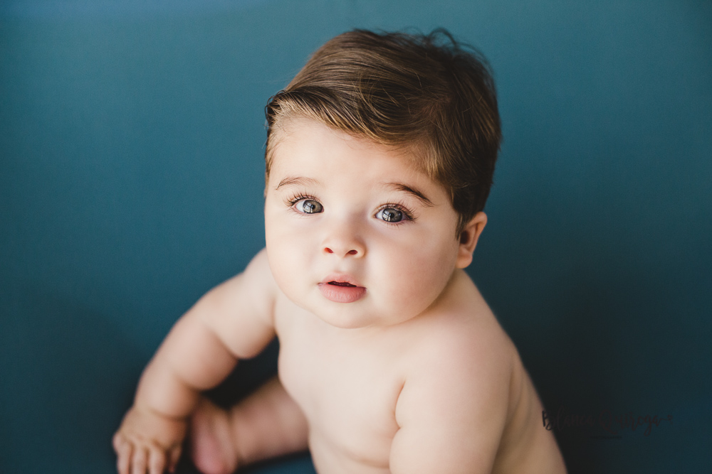 Fotografía de bebé en Sevilla. Niño con 8 meses.