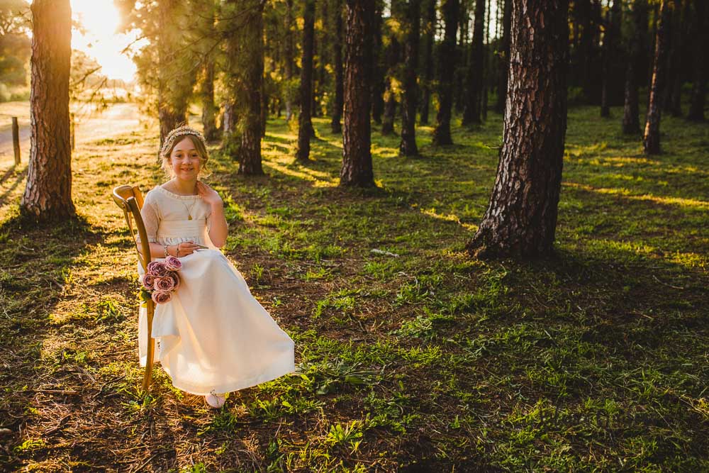 Blanca Quiroga. Fotografia comunion en el campo en Sevilla.