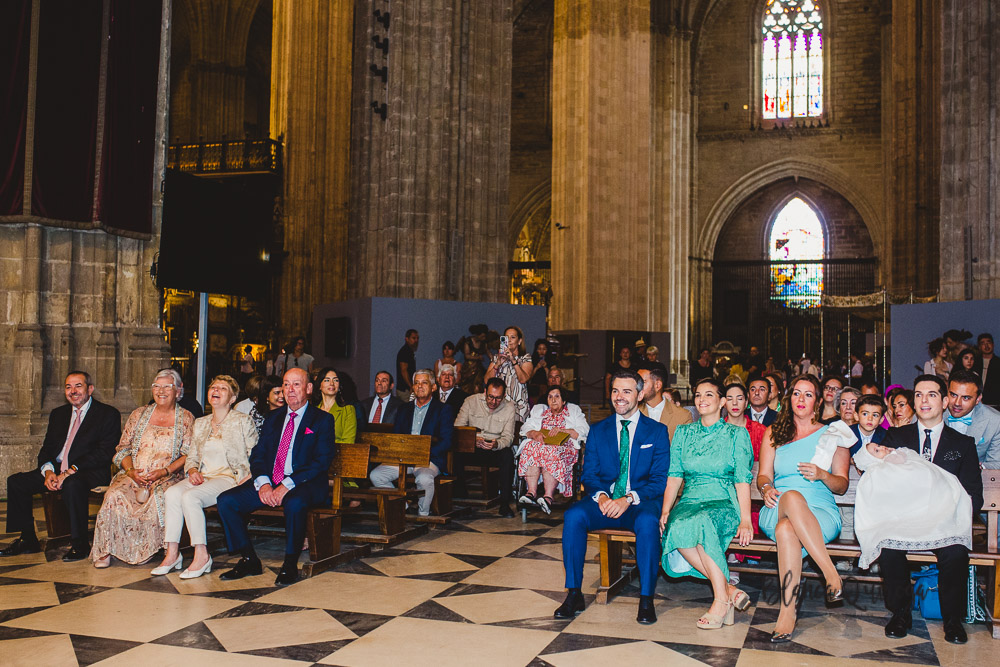 Fotografia de bautizo catedral de sevilla