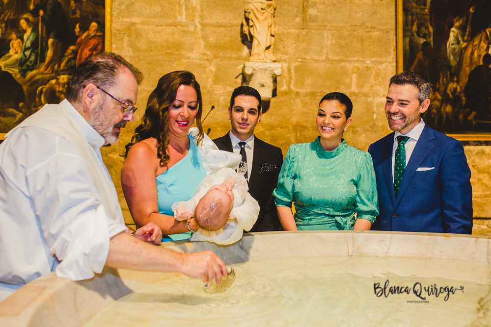 Fotografia de bautizo catedral de sevilla