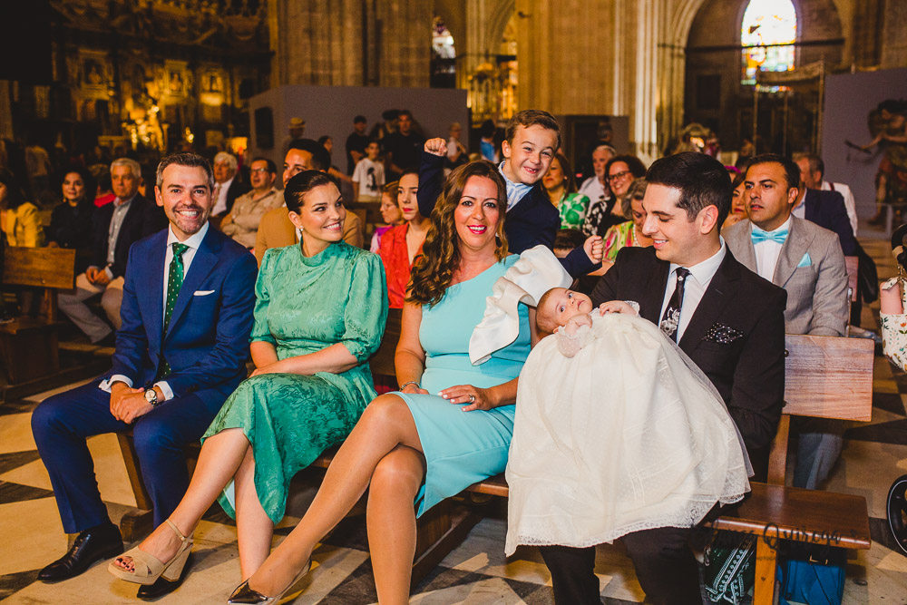 Fotografia de bautizo catedral de sevilla