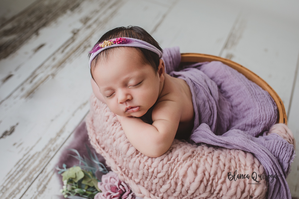 Blanca Quiroga. Fotografia de recién nacido, bebe, newborn estudio en Sevilla