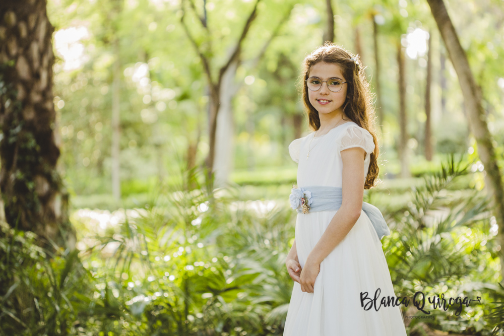 Blanca Quiroga. Fotografía comunion Plaza de España en Sevilla