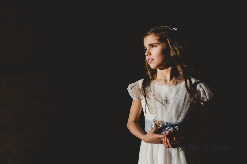 Blanca Quiroga. Fotografía comunion Plaza de España en Sevilla