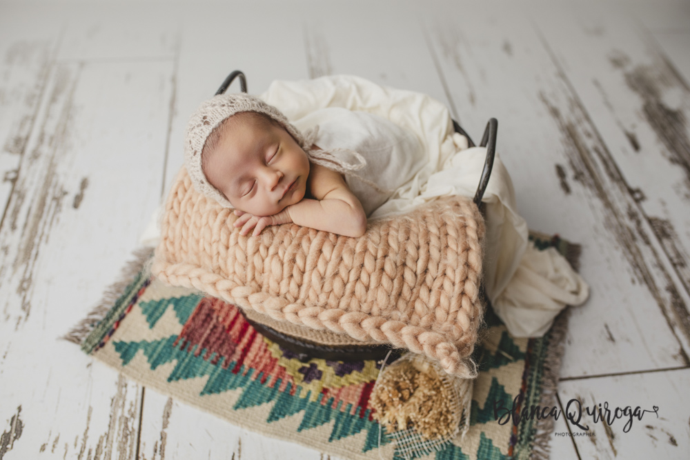 Blanca Quiroga. Fotografía Newborn, bebe, recién nacido en Sevilla