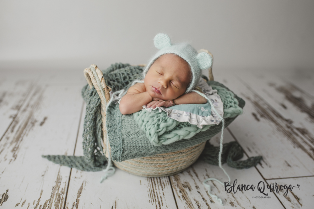 Blanca Quiroga. Fotografía Newborn, bebe, recién nacido en Sevilla