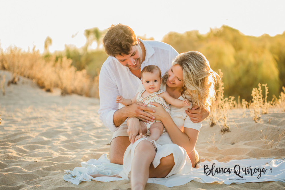 Blanca Quiroga. Fotografía de familia en la playa. Huelva.