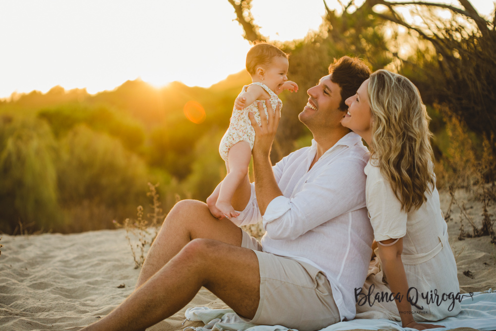 Blanca Quiroga. Fotografía de familia en la playa. Huelva.