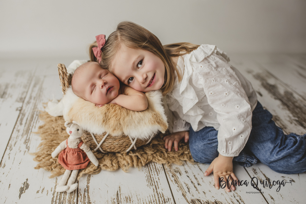 Blanca Quiroga. Fotografía recién nacido, Newborn, bebe, estudio en Sevilla