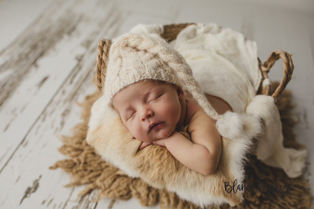 Blanca Quiroga. Fotografía recién nacido, Newborn, bebe, estudio en Sevilla