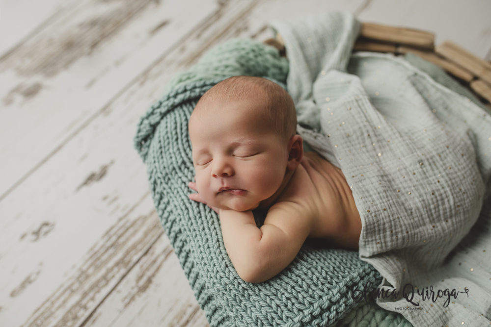 Blanca Quiroga. Fotografía recién nacido, Newborn, bebe, estudio en Sevilla