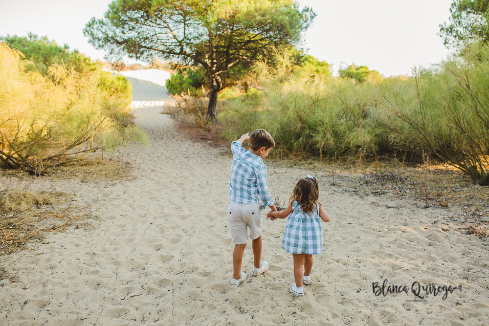 Blanca Quiroga. Fotografía familia en la playa. Huelva