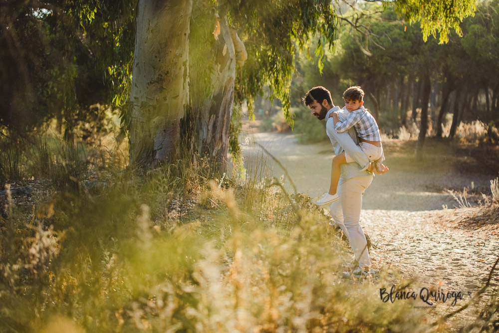 Blanca Quiroga. Fotografía familia en la playa. Huelva