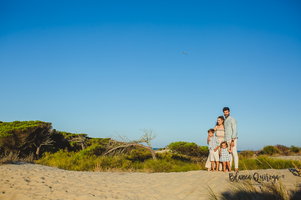 Blanca Quiroga. Fotografía familia en la playa. Huelva