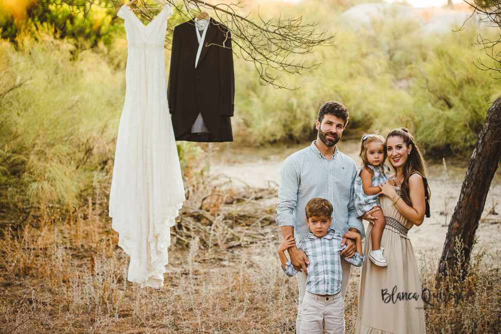 Blanca Quiroga. Fotografía familia en la playa. Huelva