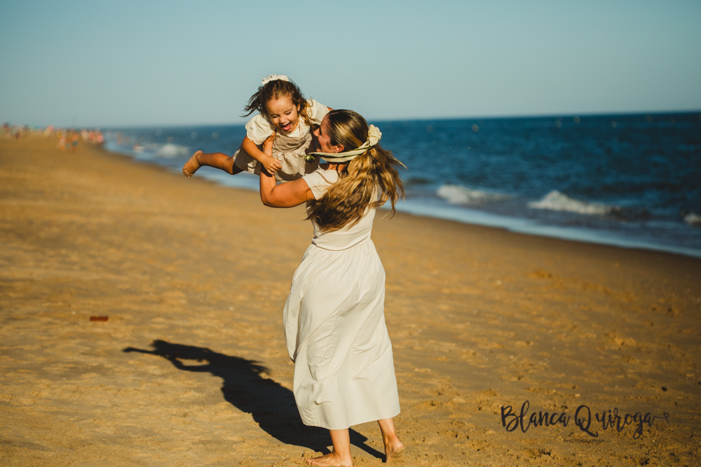 Blanca Quiroga. Fotografía en la playa Andalucia Directo.