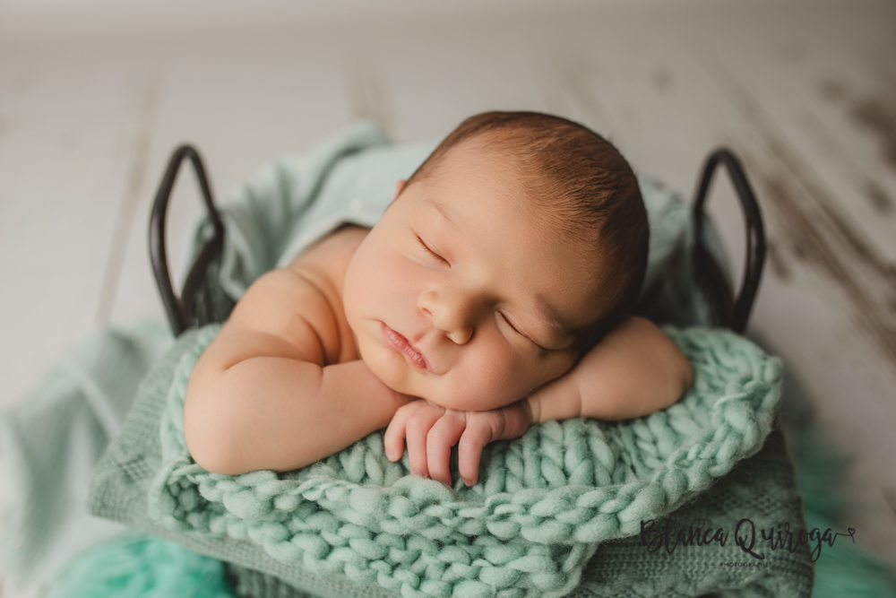 Blanca Quiroga. Fotografía bebe, recién nacido, Newborn estudio sevilla