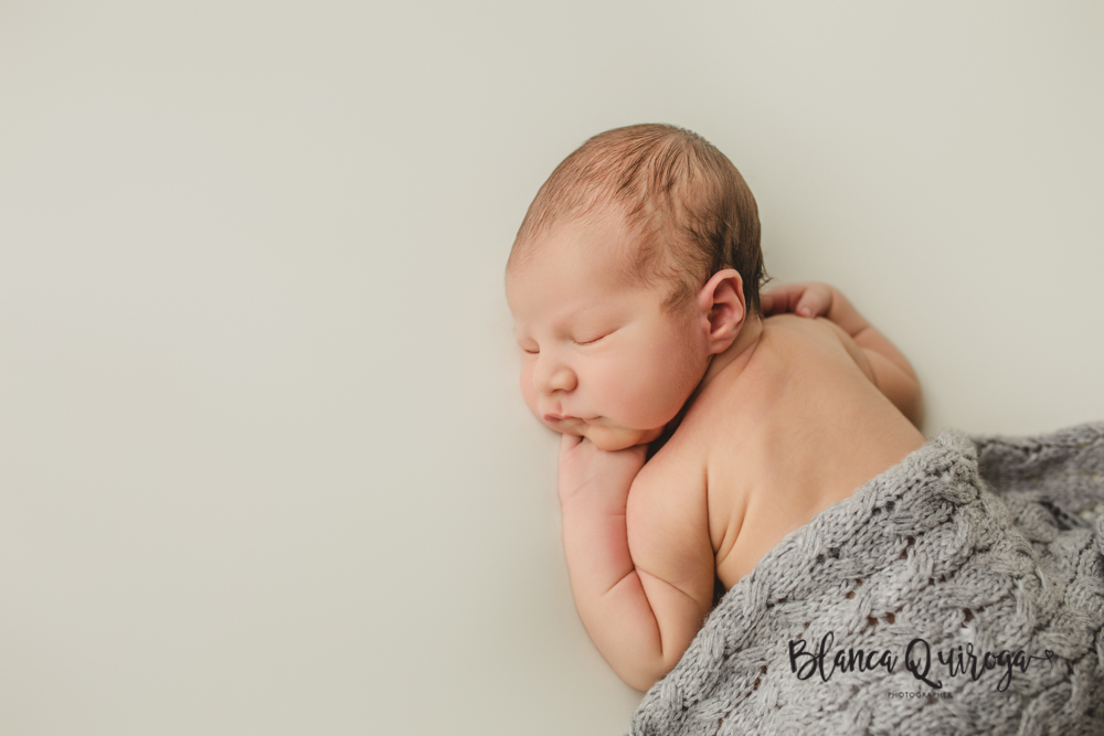 Blanca Quiroga. Fotografía bebe, recién nacido, Newborn estudio sevilla