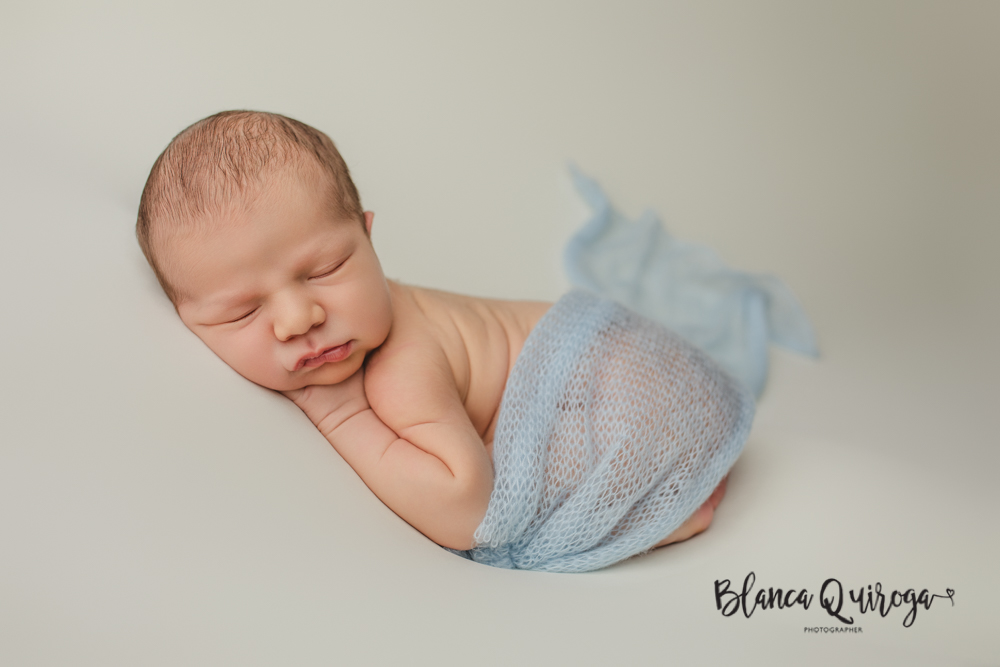 Blanca Quiroga. Fotografía bebe, recién nacido, Newborn estudio sevilla