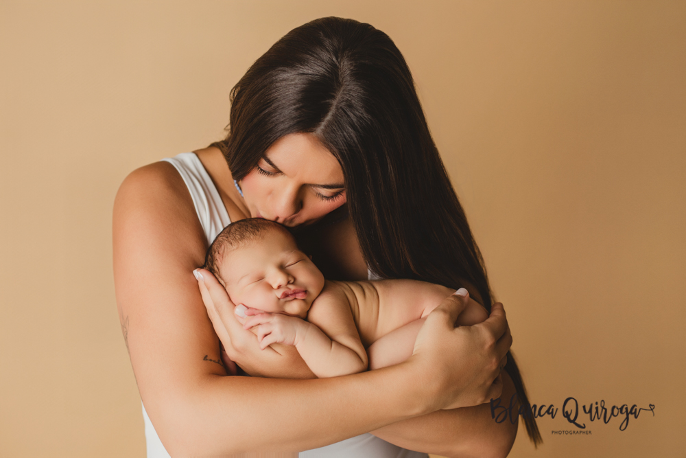 Blanca Quiroga. Fotografía bebe, recién nacido, Newborn estudio sevilla