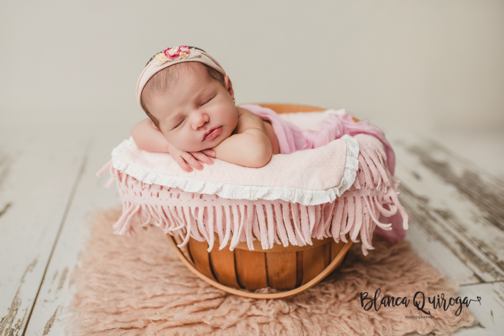 Blanca Quiroga. Fotografía de recién nacido en Sevilla