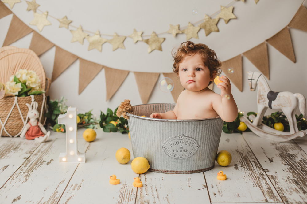 BlancaQuiroga. Fotografía seguimiento 1º año bebé en estudio en Sevilla