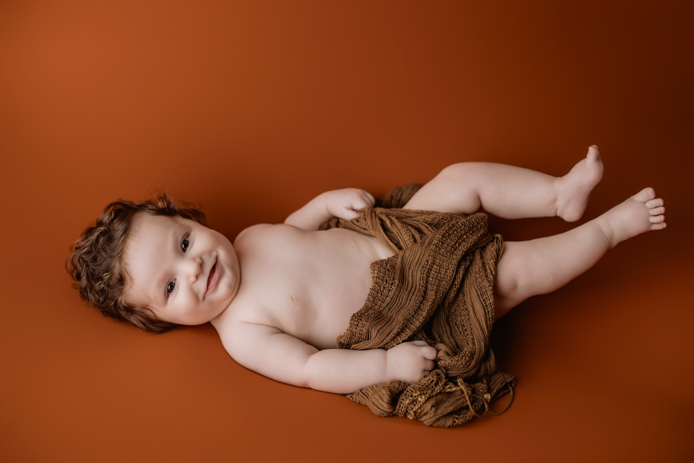 BlancaQuiroga. Fotografía seguimiento 1º año bebé en estudio en Sevilla