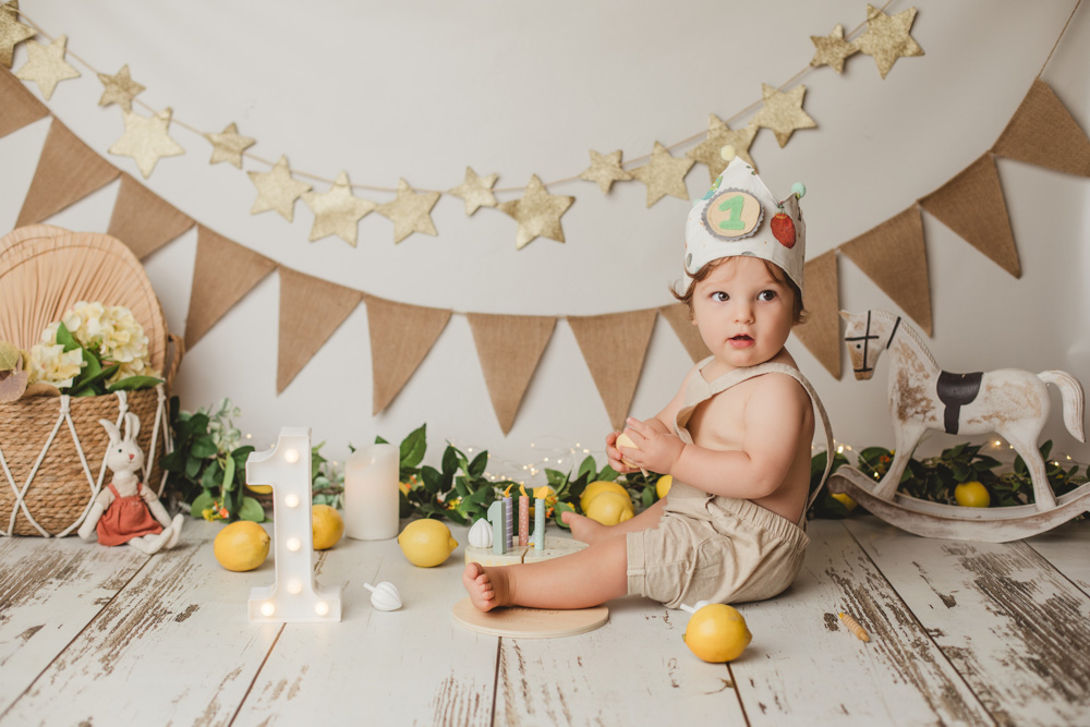 BlancaQuiroga. Fotografía seguimiento 1º año bebé en estudio en Sevilla