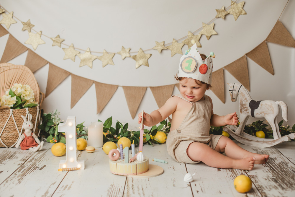 BlancaQuiroga. Fotografía seguimiento 1º año bebé en estudio en Sevilla