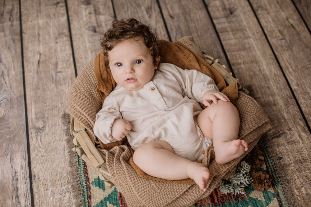 BlancaQuiroga. Fotografía seguimiento 1º año bebé en estudio en Sevilla