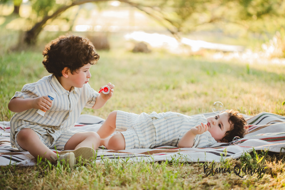 Blanca Quiroga. Fotografía familia exteriores Sevilla