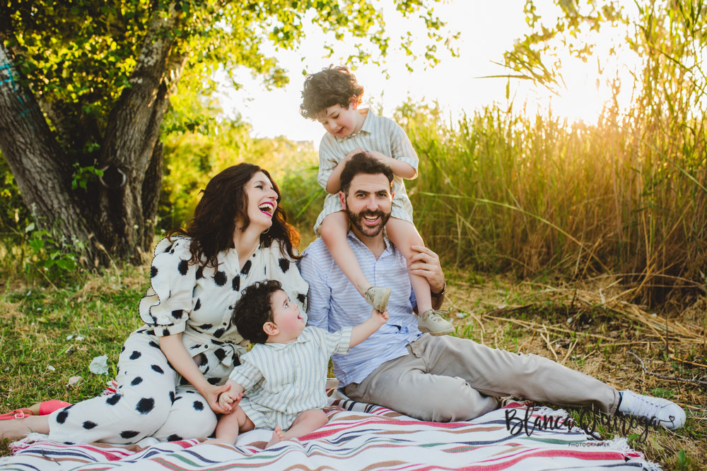 Blanca Quiroga. Fotografía familia exteriores Sevilla