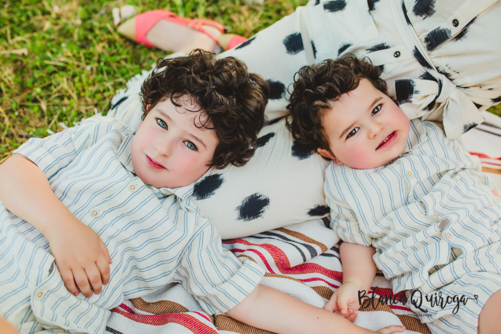 Blanca Quiroga. Fotografía familia exteriores Sevilla